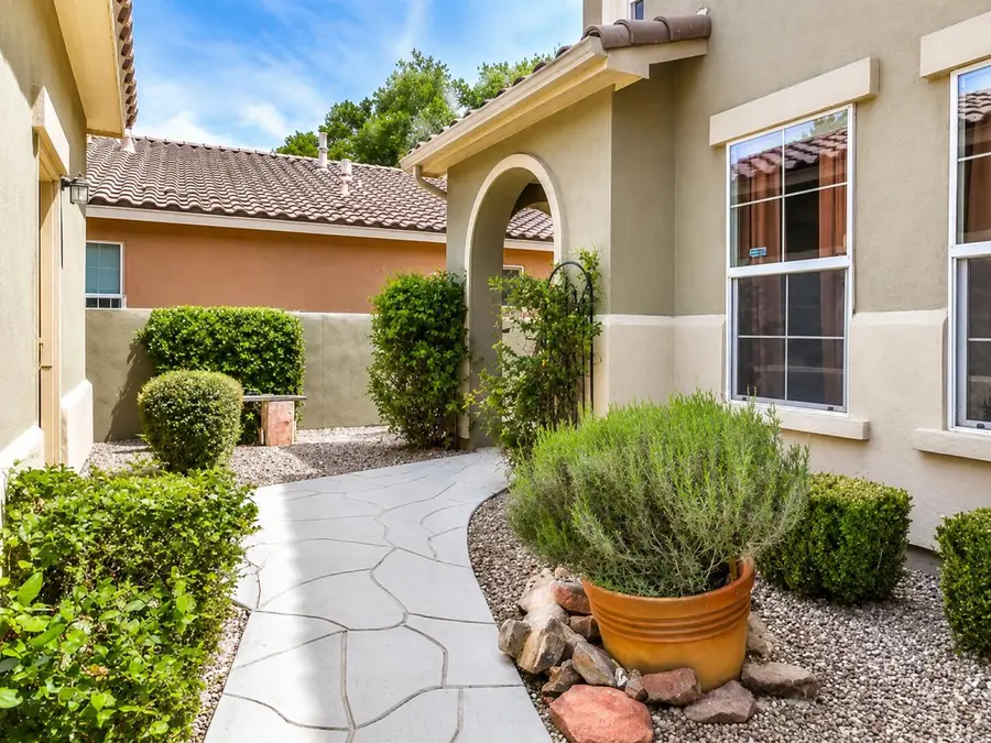 608 Bosque Verde Lane Nw, Albuquerque, NM 87104 - #2