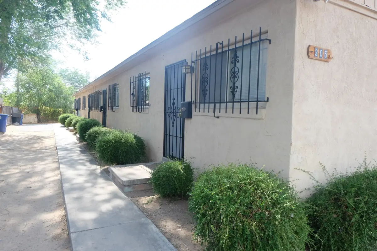 205 Mesilla Street Ne, Albuquerque, NM 87108 - #1