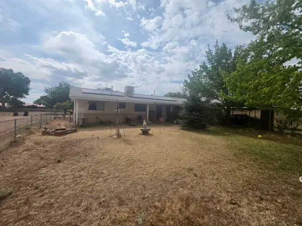 2422 Willow Road, Los Lunas, NM 87031