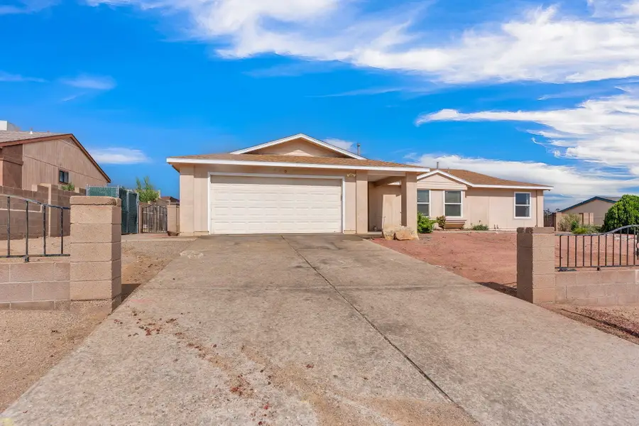 540 7th Avenue Ne, Rio Rancho, NM 87124 - #3