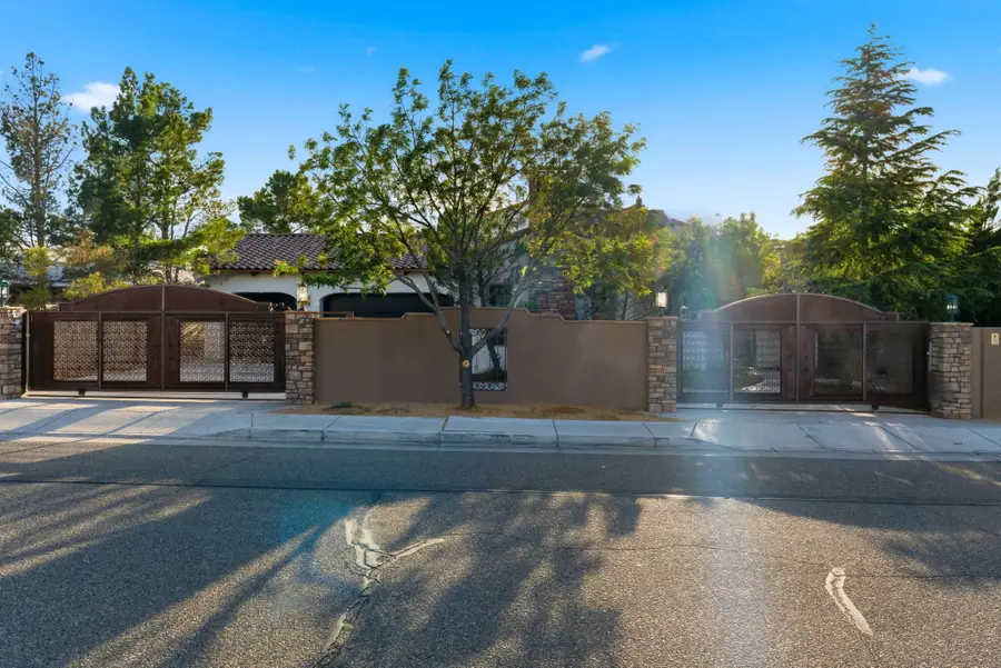 3723 Alamogordo Drive Nw, Albuquerque, NM 87120 - #3