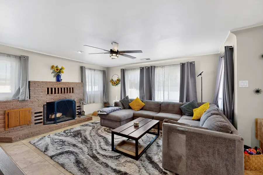 534 Muscatel Avenue Ne, Albuquerque, NM 87107 - #2