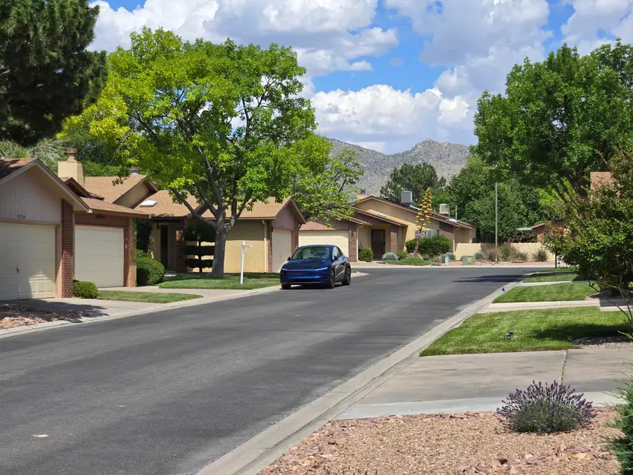 10700 Griffith Park Drive Ne, Albuquerque, NM 87123 - #2
