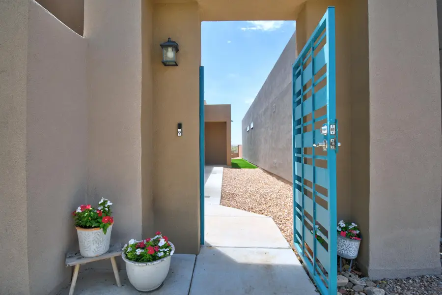 1330 Tierra Verde Loop Nw, Los Lunas, NM 87031 - #2
