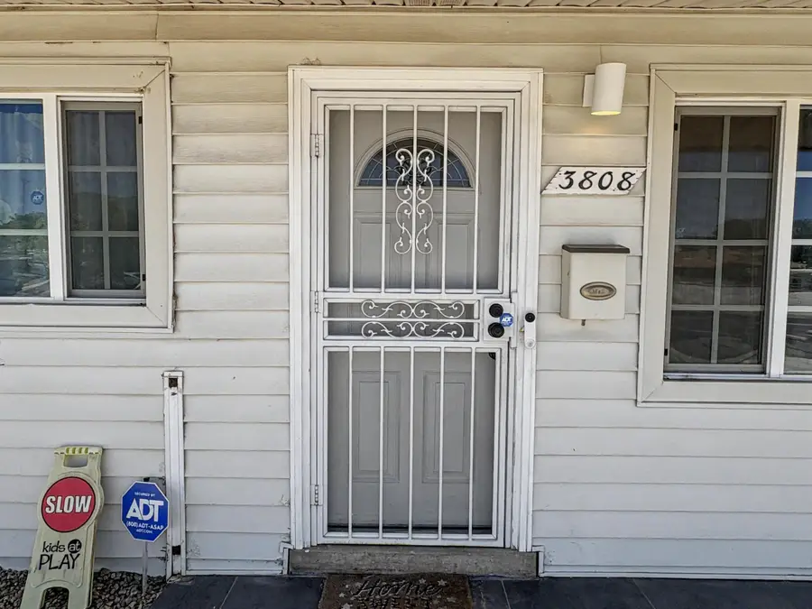 3808 Candelaria Road Ne, Albuquerque, NM 87110 - #3