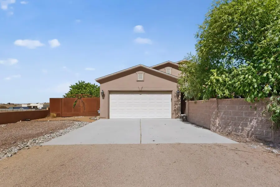 417 6th Street Ne, Rio Rancho, NM 87124 - #3