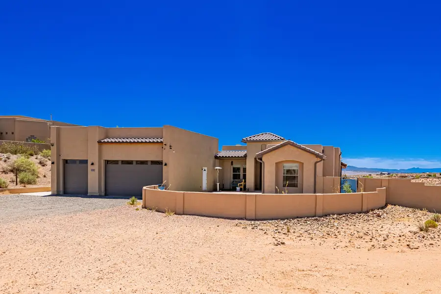 5900 Lilac Place Ne, Rio Rancho, NM 87144 - #2