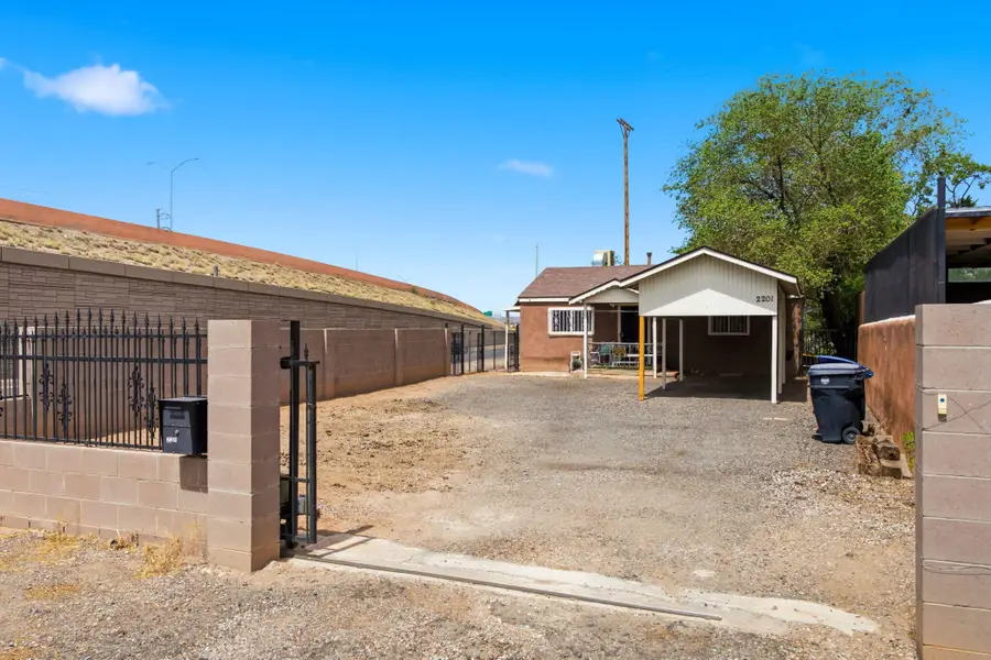 2201 7th Street Nw, Albuquerque, NM 87102 - #3