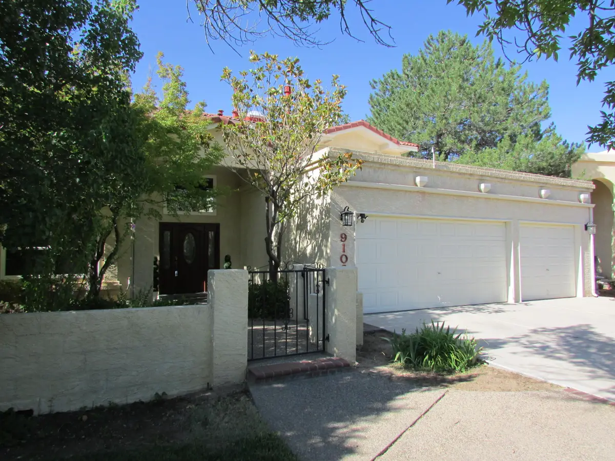 9108 Surrey Road Ne, Albuquerque, NM 87109 - #1