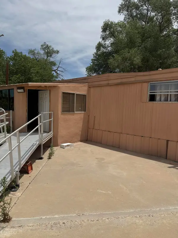 3016 Shaw Drive Sw # 26-A, Albuquerque, NM 87105