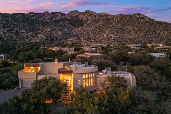 33 Juniper Hill Road Ne, Albuquerque, NM 87122
