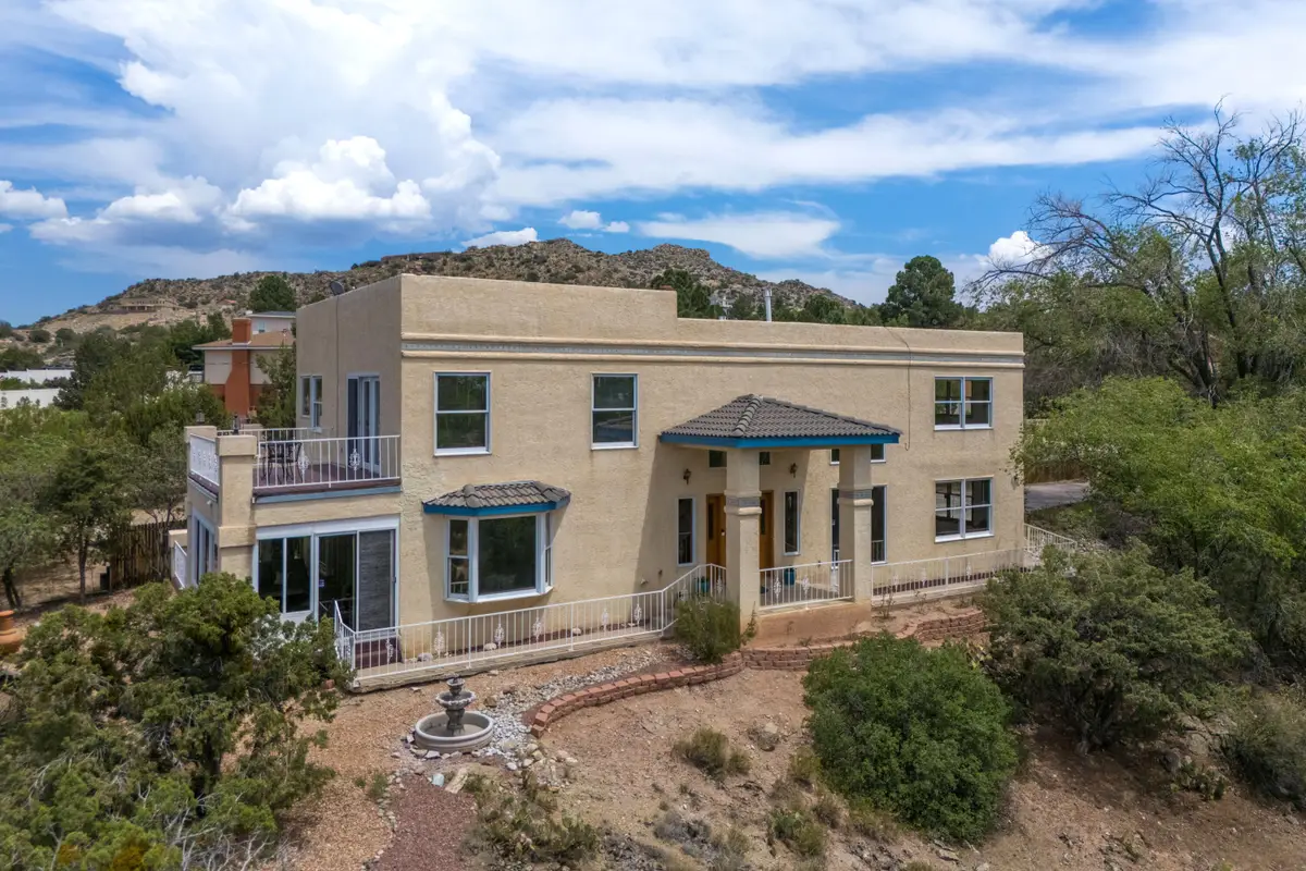 911 Warm Sands Drive Se, Albuquerque, NM 87123 - #1
