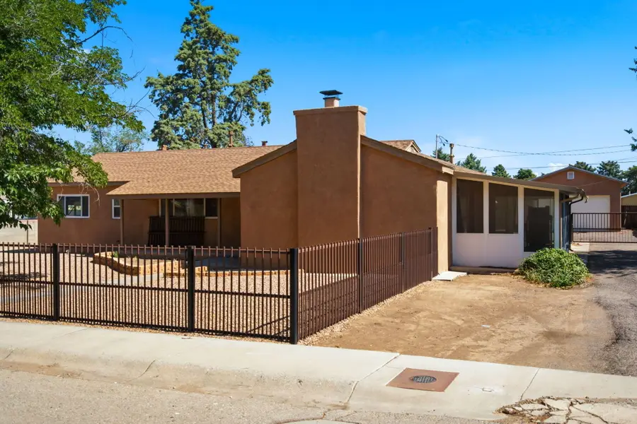 105 Green Valley Road Nw, Albuquerque, NM 87107 - #2