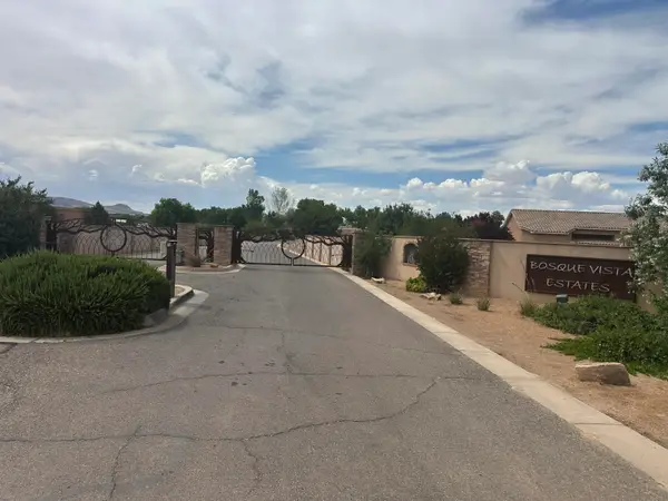 15 Leibel Court, Los Lunas, NM 87031