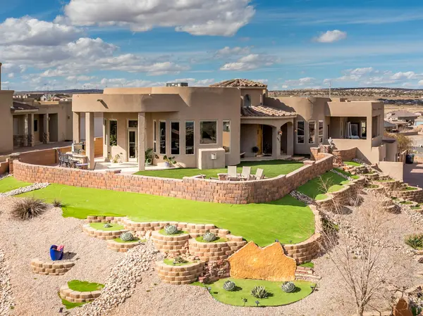 6813 Nagoya Road Ne, Rio Rancho, NM 87144