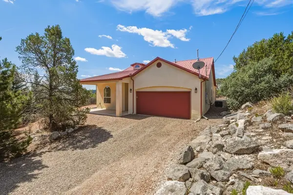 50 Steeplechase Drive, Edgewood, NM 87015