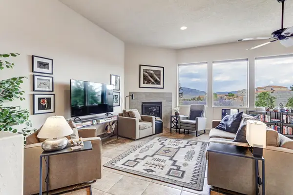 312 Pinnacle Drive Se, Rio Rancho, NM 87124