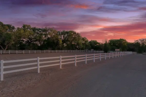 8531 Rio Grande Boulevard Nw, Los Ranchos, NM 87114