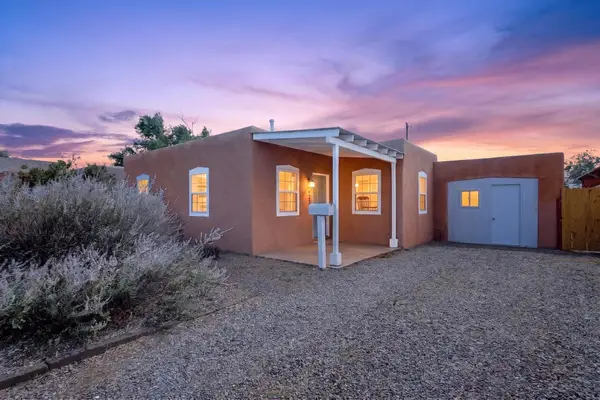 423 Alcazar Street Ne, Albuquerque, NM 87108