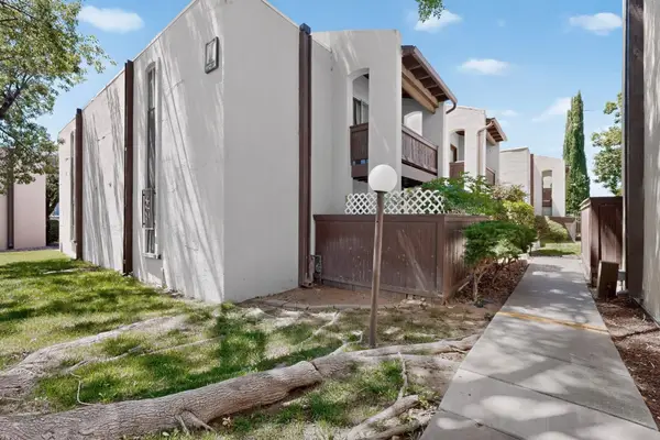 1601 Pennsylvania Street Ne #I-16, Albuquerque, NM 87110
