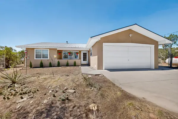 59 W Willard Road, Edgewood, NM 87015