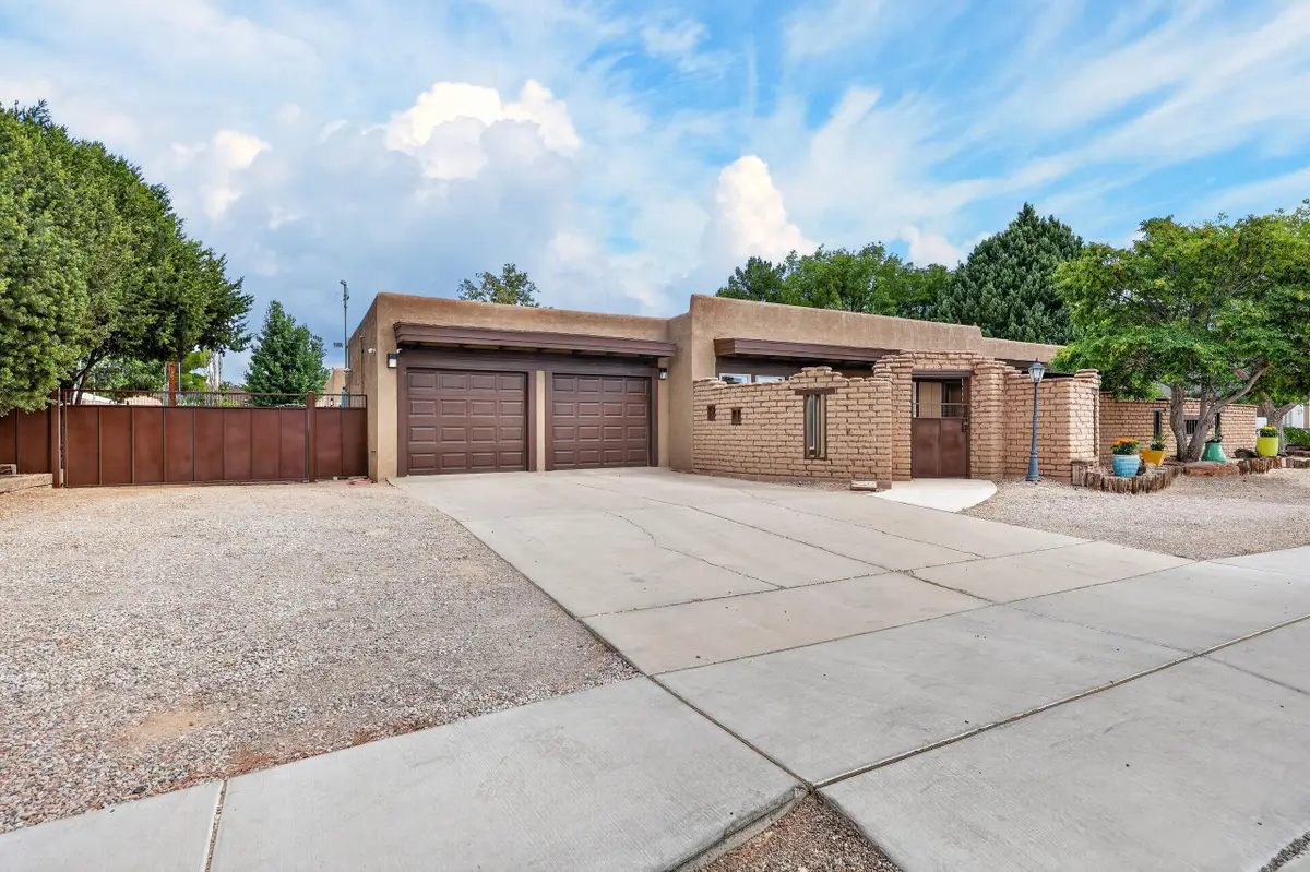 5817 Western Trail Nw, Albuquerque, NM 87120 - #1