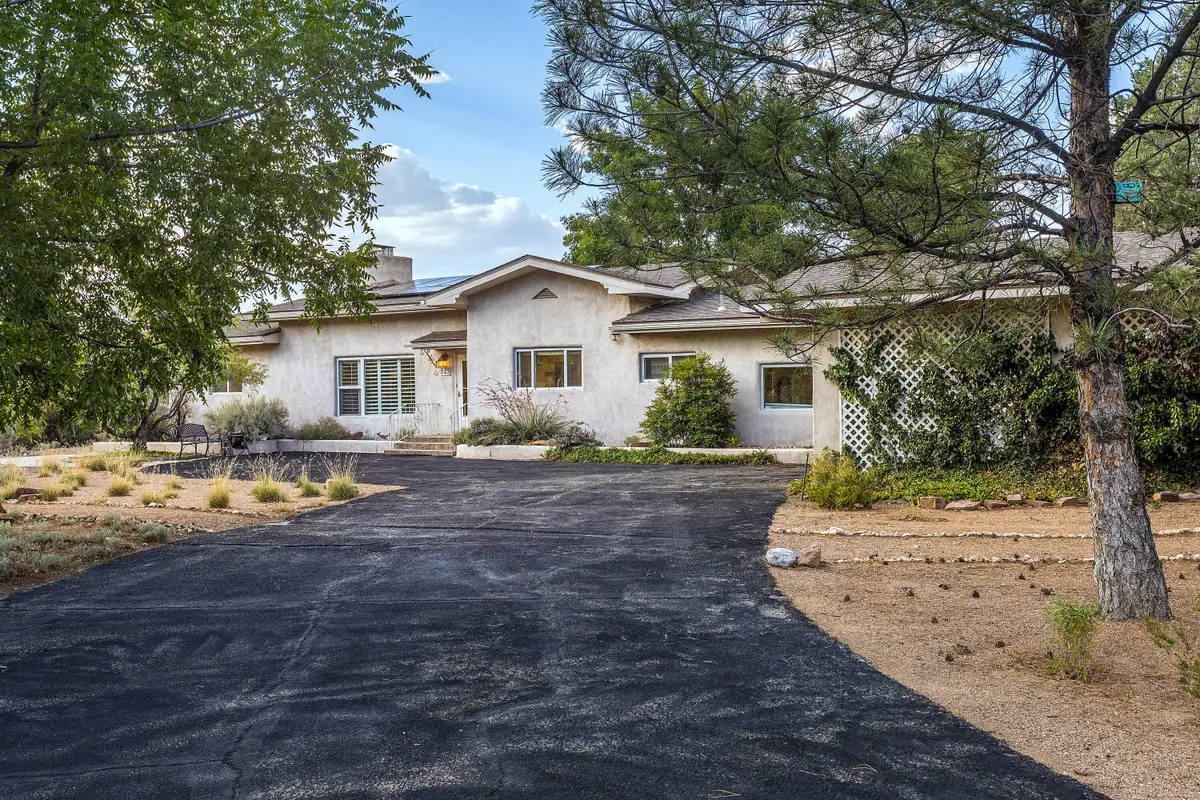 525 Solar Road Nw, Albuquerque, NM 87107 - #1