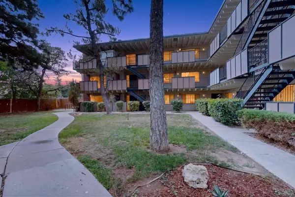 1100 Alvarado Drive Se #APT 202, Albuquerque, NM 87108
