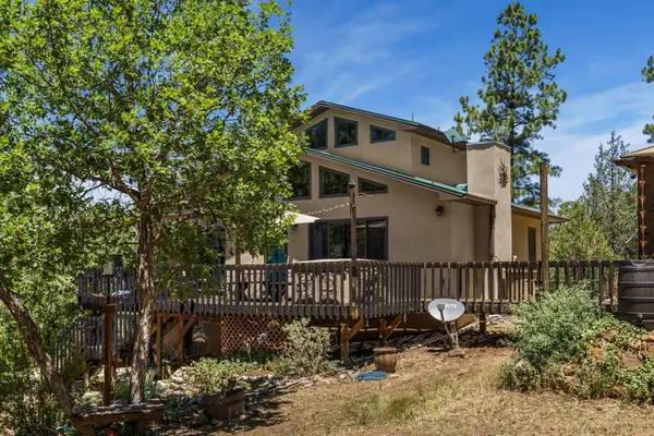 107 Skyland Boulevard, Tijeras, NM 87059
