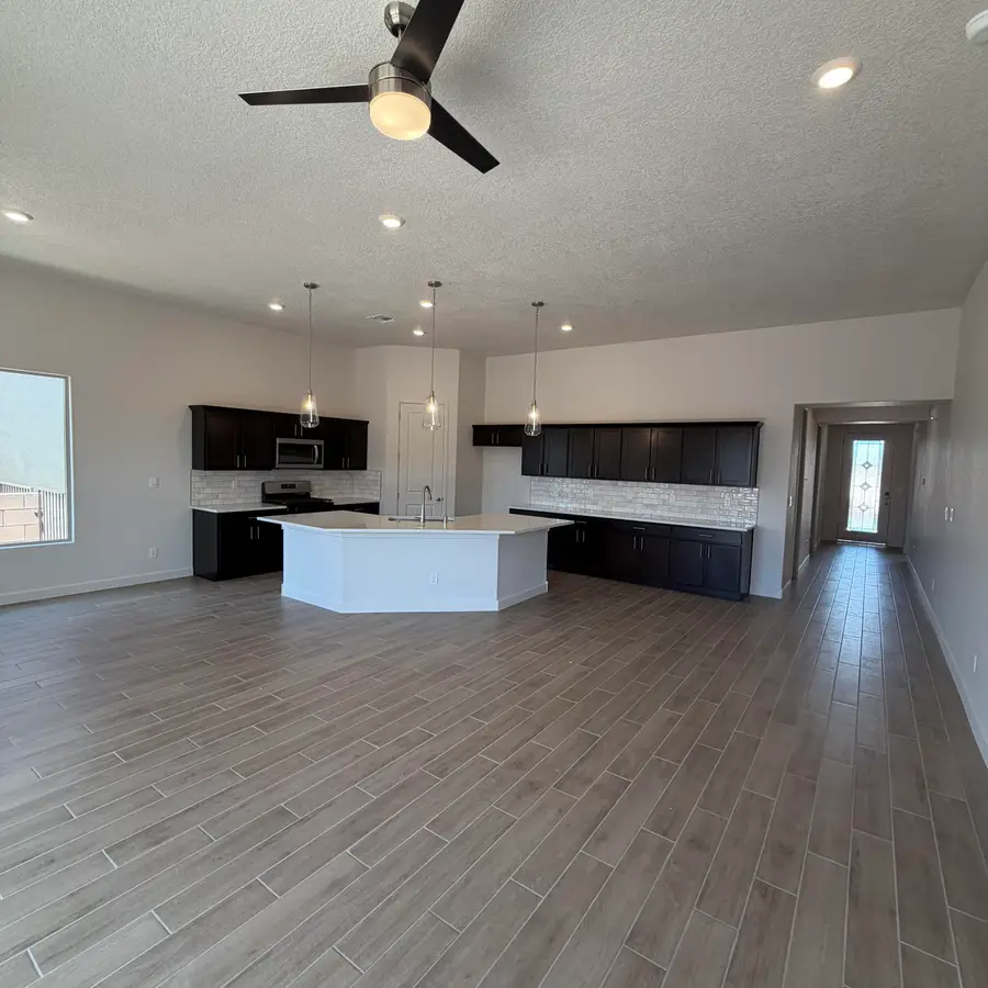 2464 Marble Avenue Ne, Rio Rancho, NM 87144 - #3