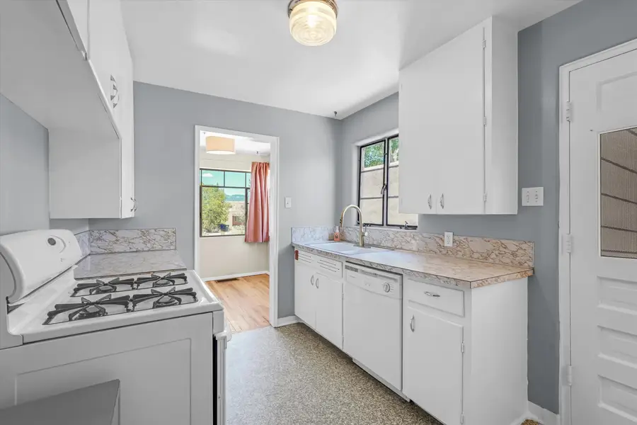 1707 Ridgecrest Drive Se, Albuquerque, NM 87108 - #3