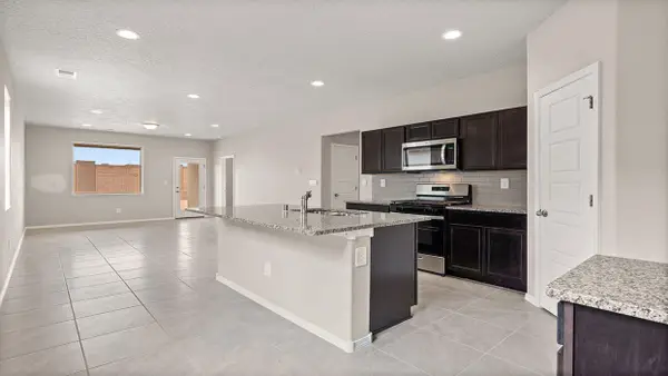 4 El Nido Court Sw, Los Lunas, NM 87031