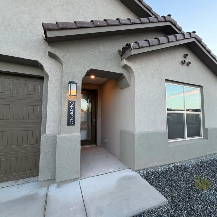 2402 Travertine Avenue Ne, Rio Rancho, NM 87144 - #2