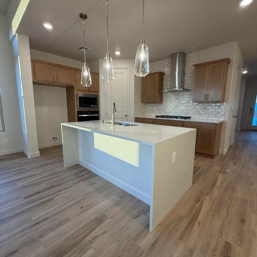2402 Travertine Avenue Ne, Rio Rancho, NM 87144 - #3