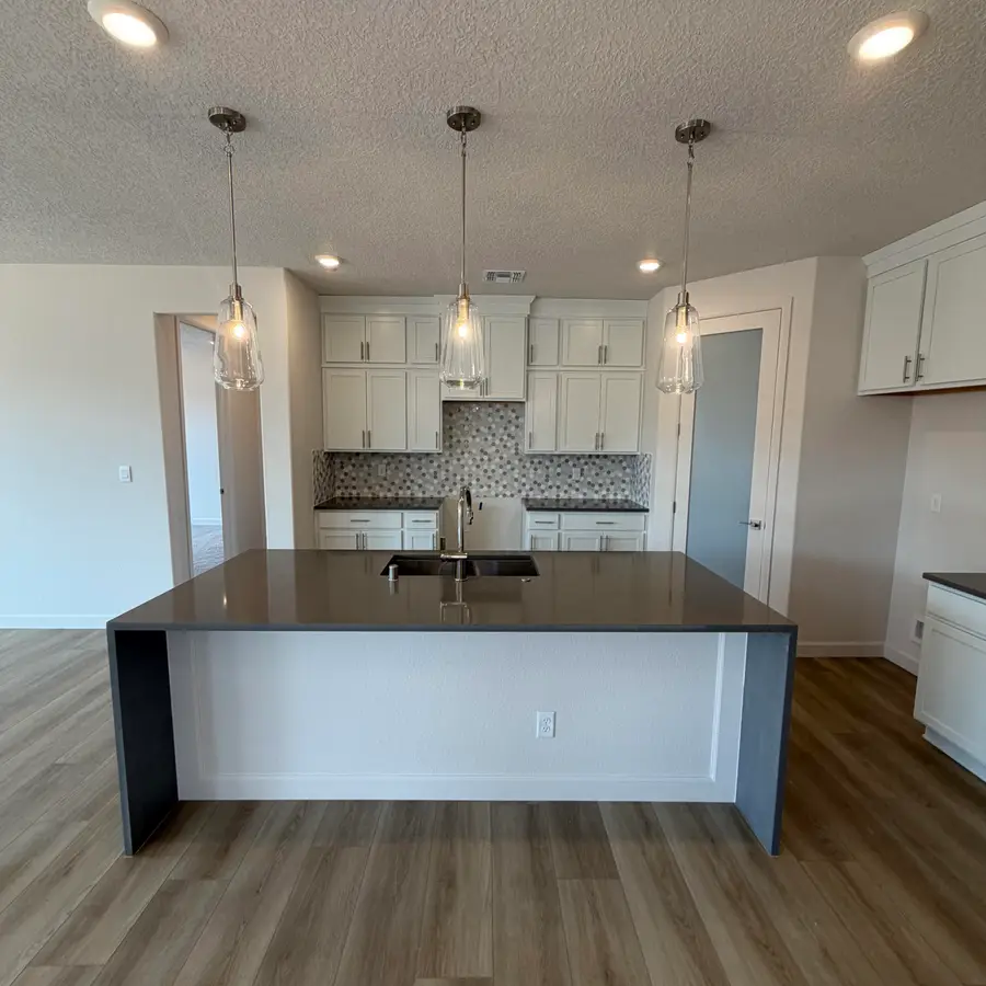 2474 Travertine Avenue Ne, Rio Rancho, NM 87144 - #2