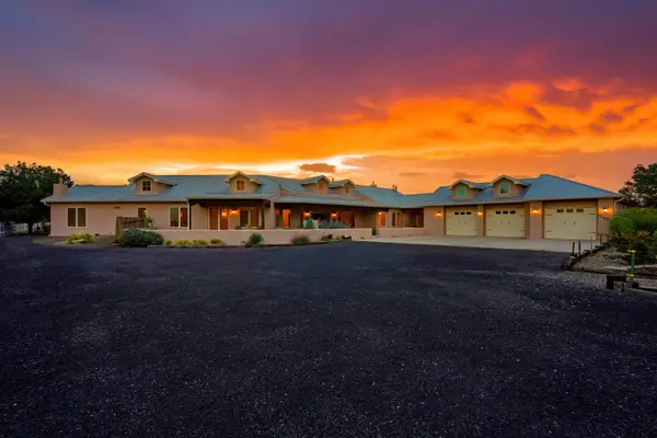 325 Braught Lane, Bosque Farms, NM 87068