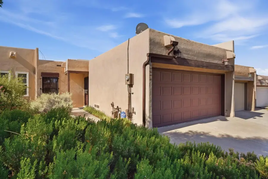7524 Northridge Avenue Ne, Albuquerque, NM 87109 - #3