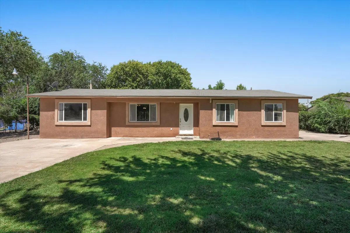 5627 Cletsoway Drive Sw, Albuquerque, NM 87105 - #1