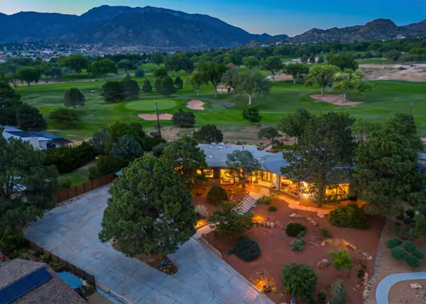 904 Ganado Court Se, Albuquerque, NM 87123