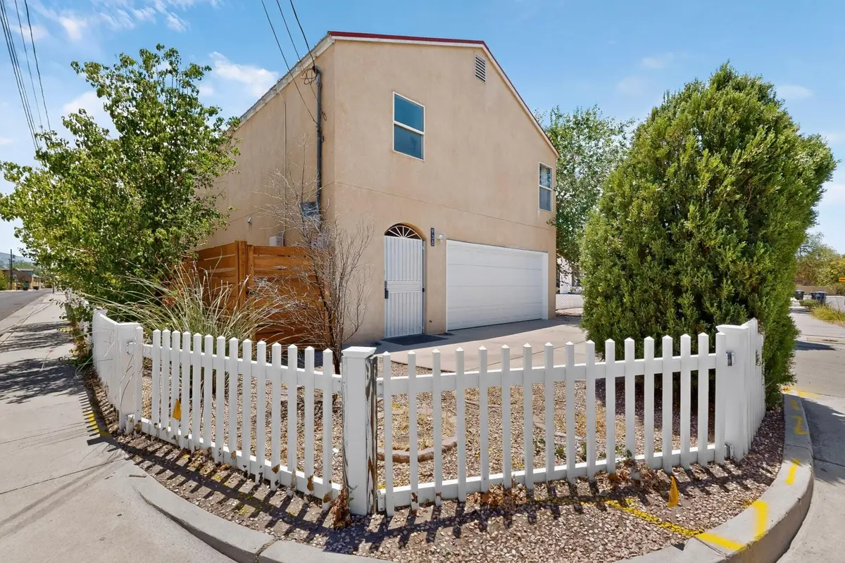 938 11th Street Nw, Albuquerque, NM 87102 - #1