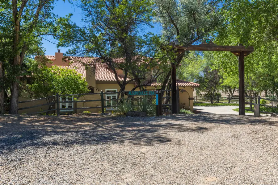 7437 Rio Grande Boulevard Nw, Los Ranchos De Albuquerque, NM 87107 - #2