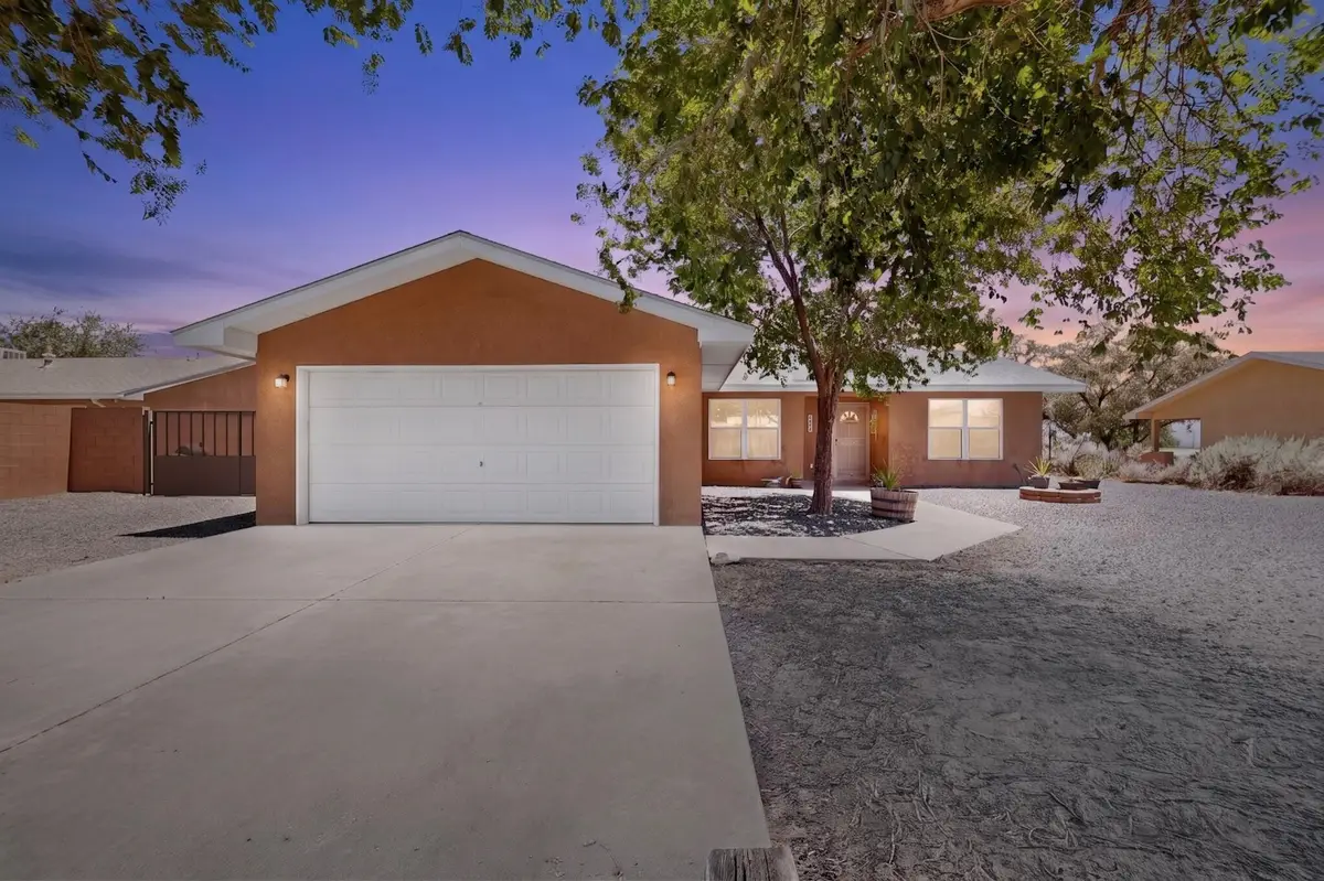 608 Mohawk Street Sw, Rio Rancho, NM 87124 - #1