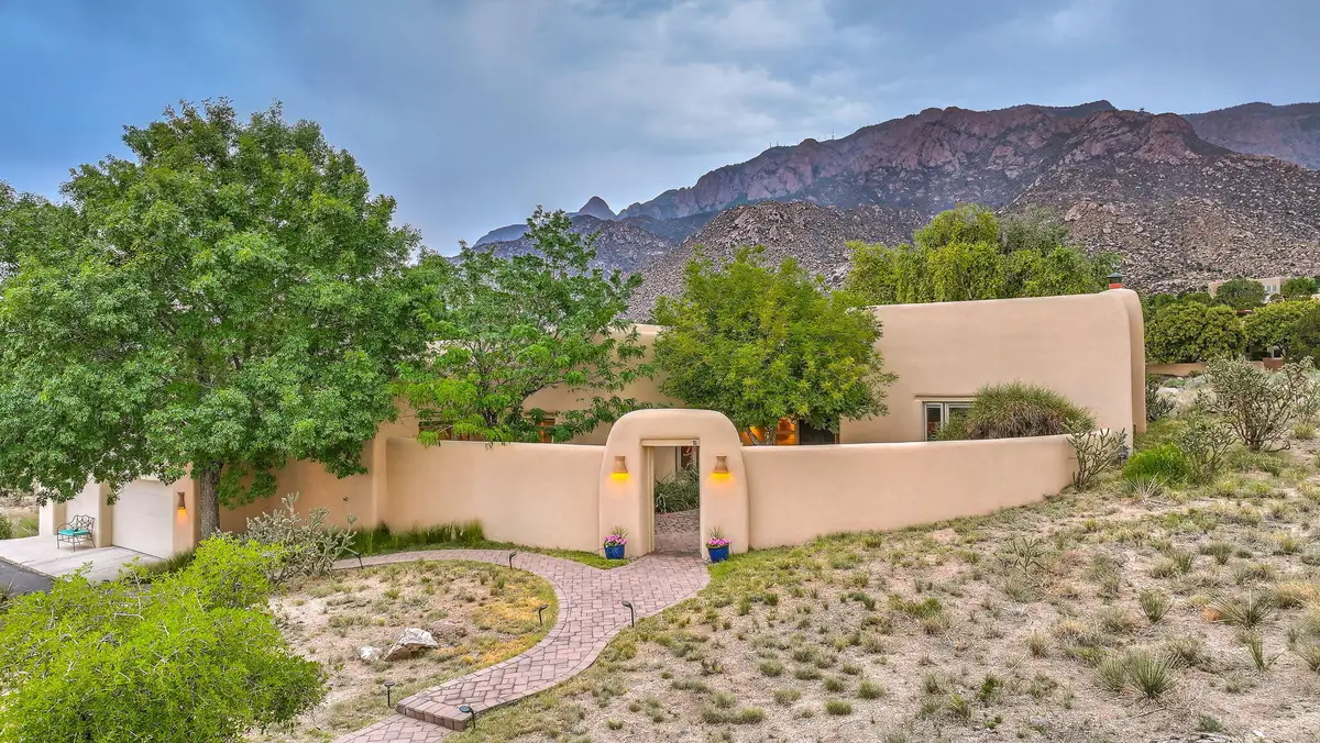 207 Live Oak Road Ne, Albuquerque, NM 87122 - #1