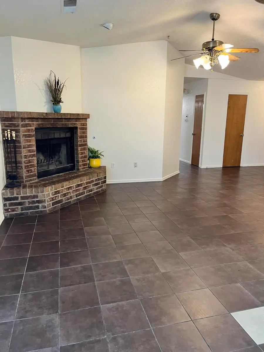 6642 Lamy Street Nw, Albuquerque, NM 87120 - #3