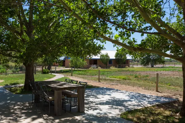 742 Nm 408 Pembroke Farm, Polvadera, NM 87828