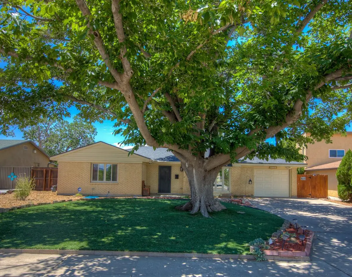 6853 Mossman Place Ne, Albuquerque, NM 87110 - #1