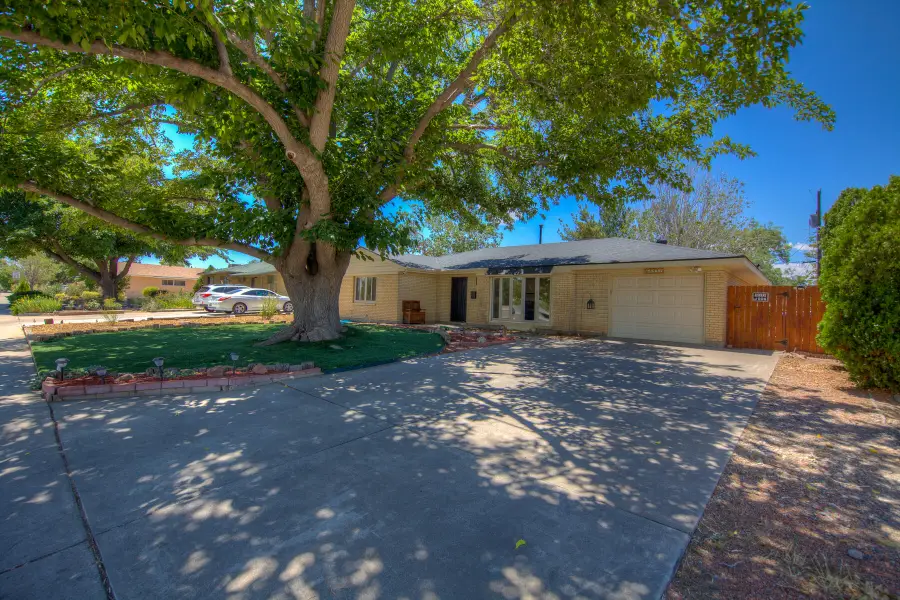 6853 Mossman Place Ne, Albuquerque, NM 87110 - #2