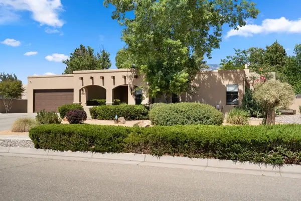 5632 Moon Street Ne, Albuquerque, NM 87111