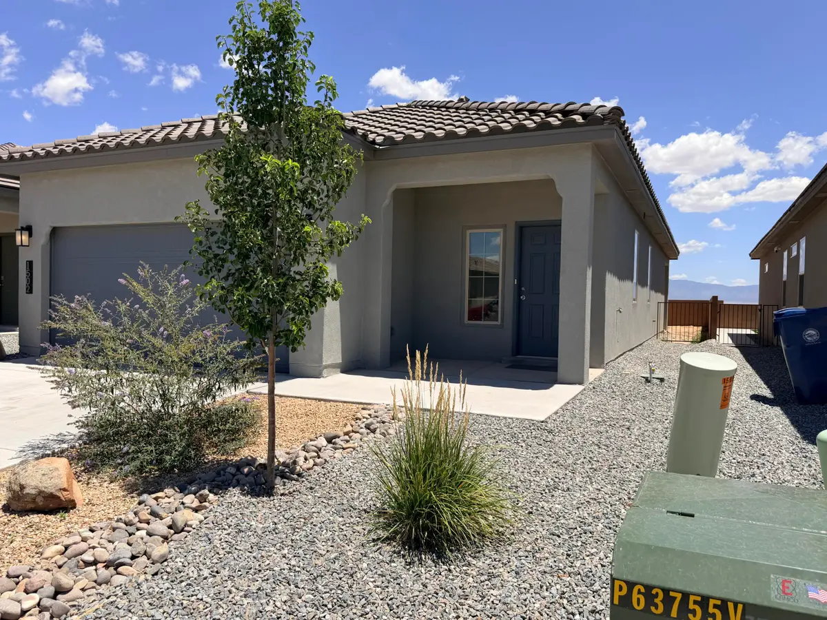 1502 Calle Oeste Nw, Los Lunas, NM 87031 - #1