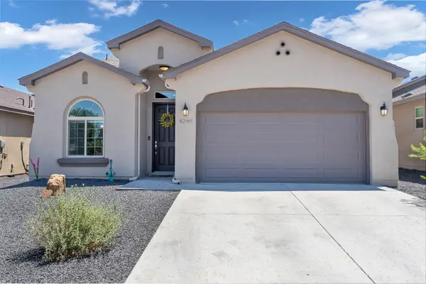 4244 Crowned Eagle Loop Ne, Rio Rancho, NM 87144